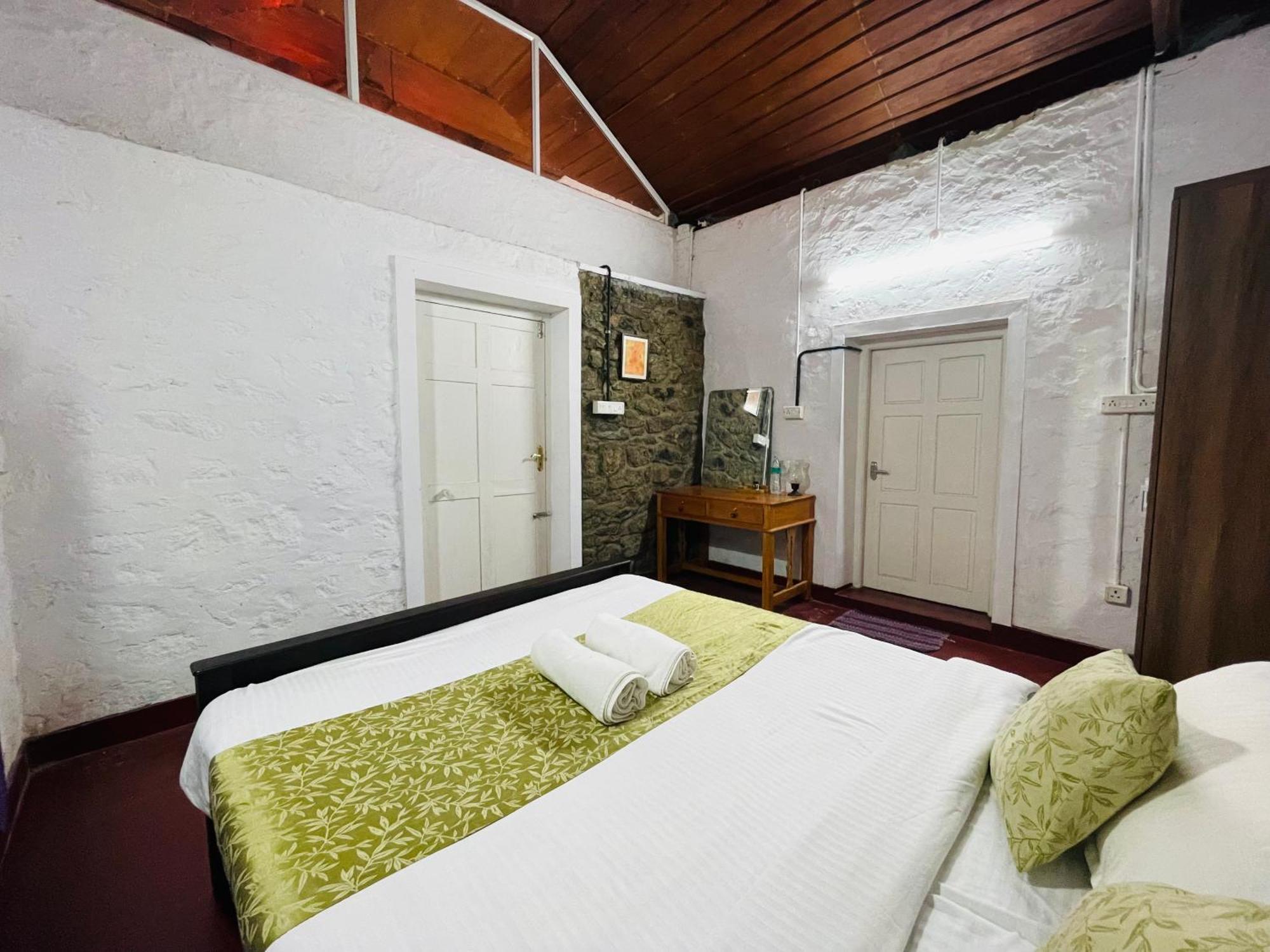 Thottom Stays Private Bungalow Munnar Exterior photo