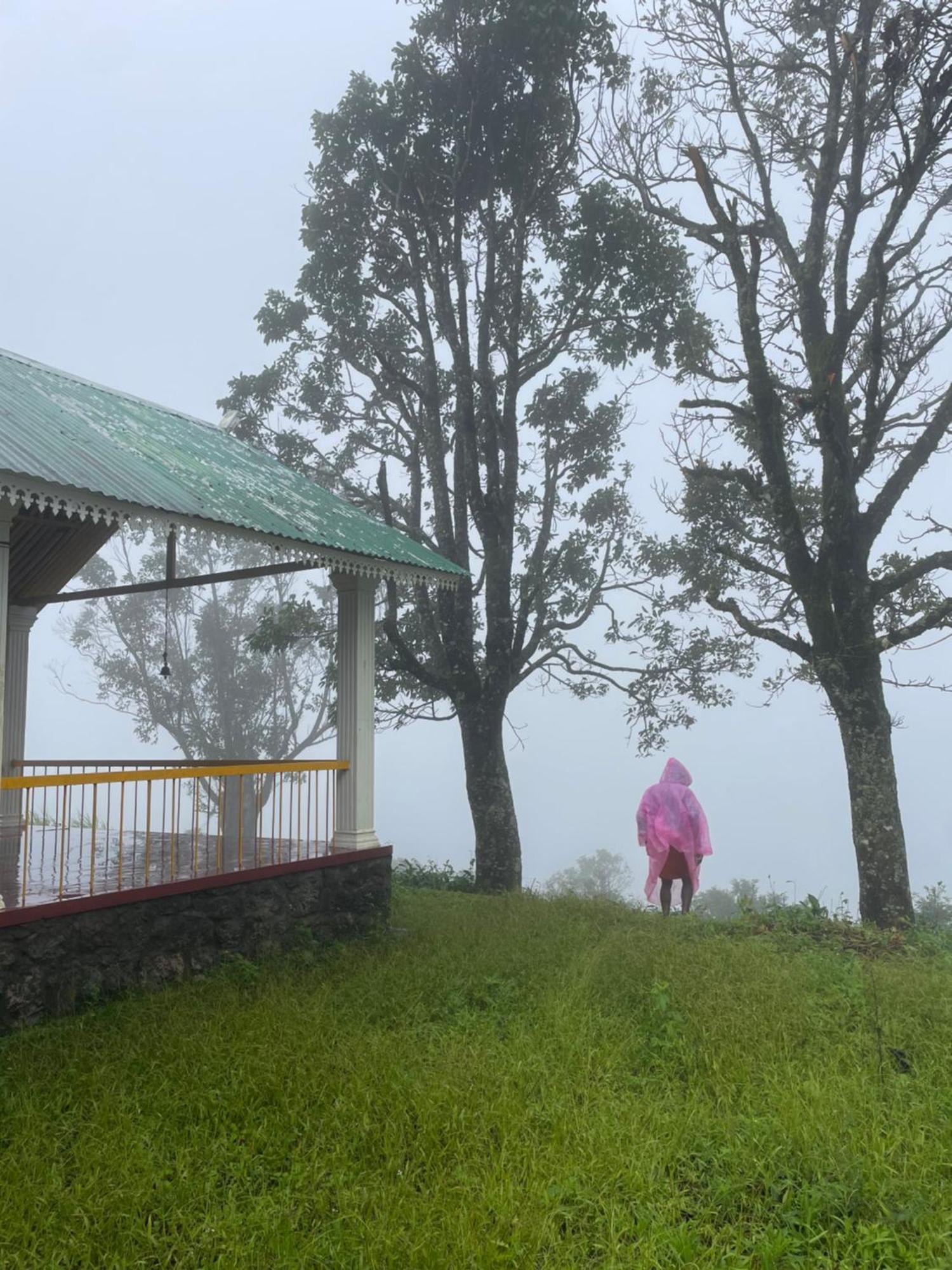 Thottom Stays Private Bungalow Munnar Exterior photo